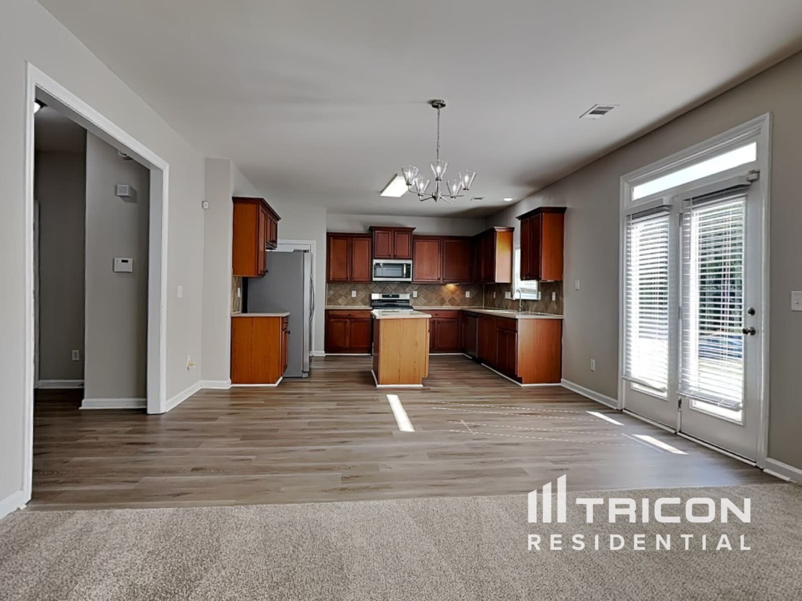 Building Photo - 3620 Long Lake Dr