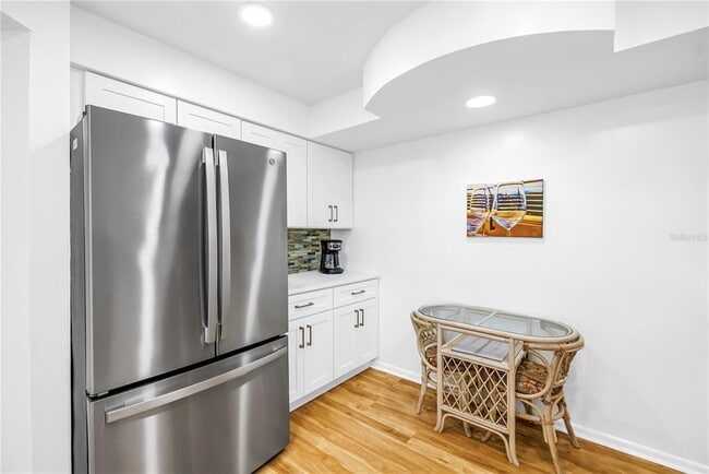 Building Photo - 6021 Bahia Del Mar Cir N