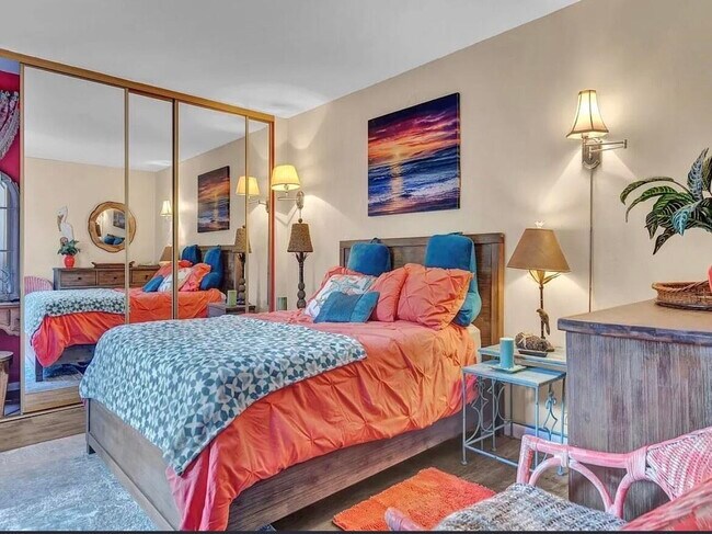 Building Photo - 1166 6th Ave