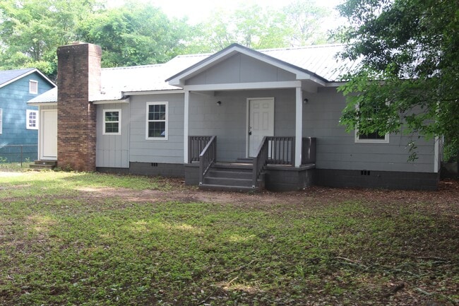 Primary Photo - 1419 Edgerly Ave