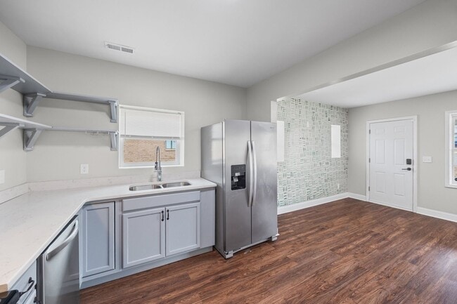 Building Photo - Super Cute, tastefully remodeled 3-Bed, 2-Bath home in Gastonia.