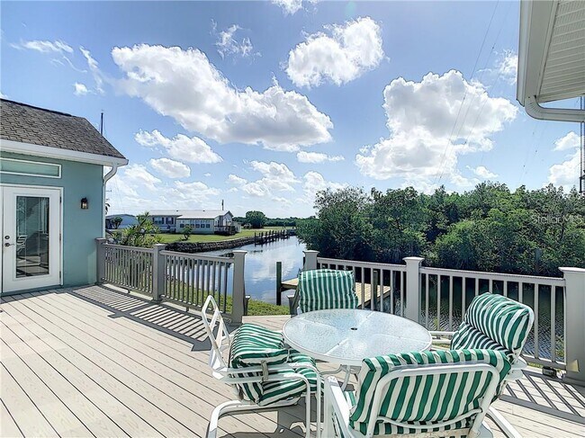 Building Photo - 631 Tahiti Ct