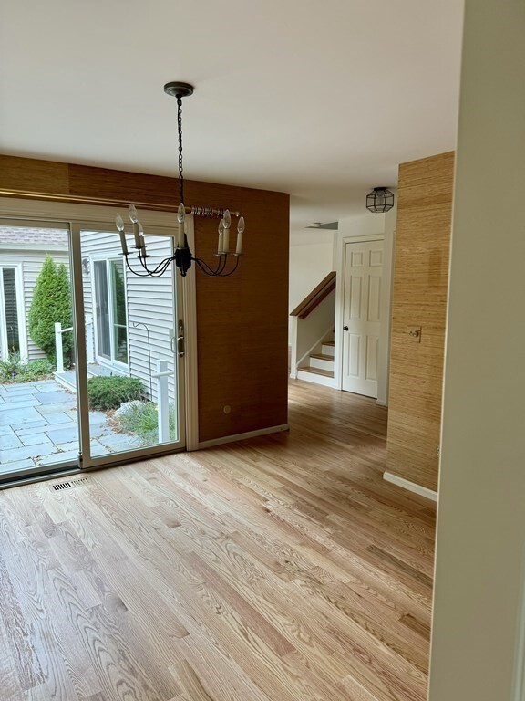 Building Photo - 5 Daybreak