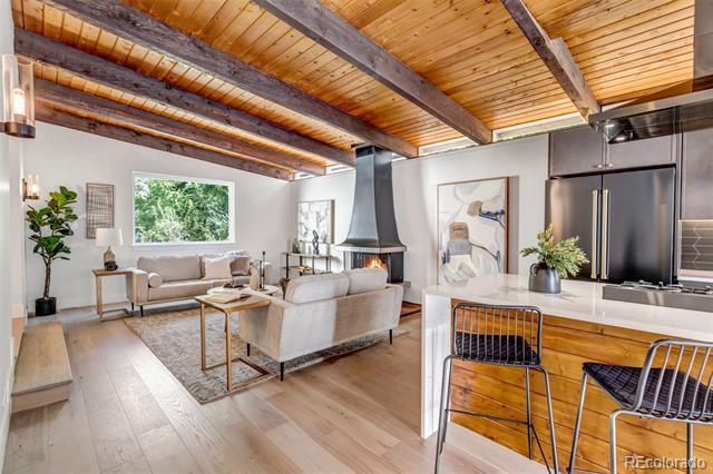 Building Photo - 2357 Grove St