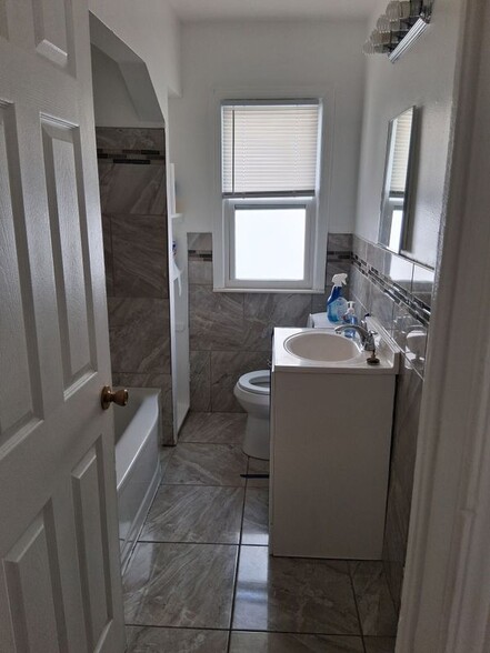 Building Photo - 14613 Coyle St