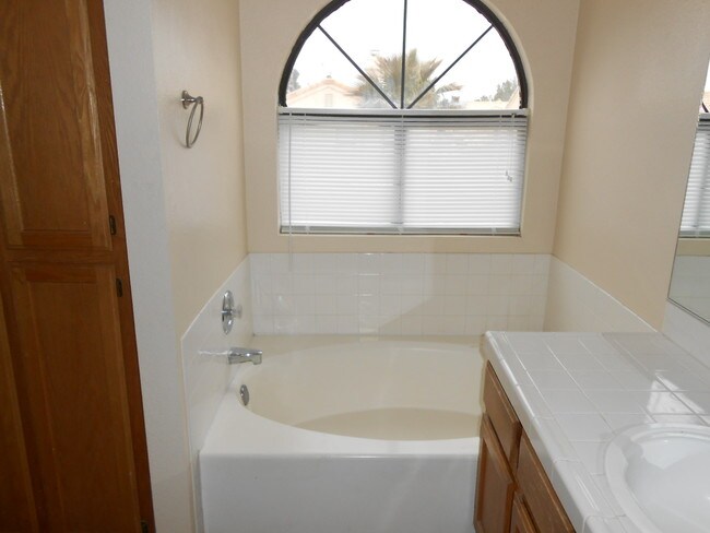 Building Photo - 9521 Sunken Reef Cir