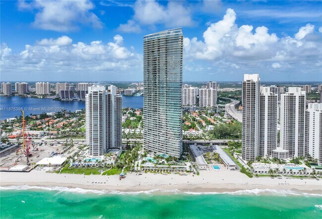 Building Photo - 18975 Collins Ave