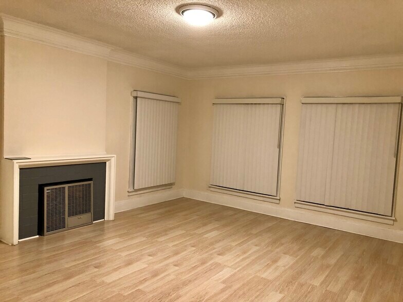 Building Photo - 420 S Berendo St