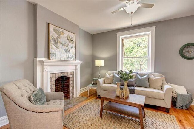 Building Photo - Fantastic 2bd/1ba home! Let yourself in!