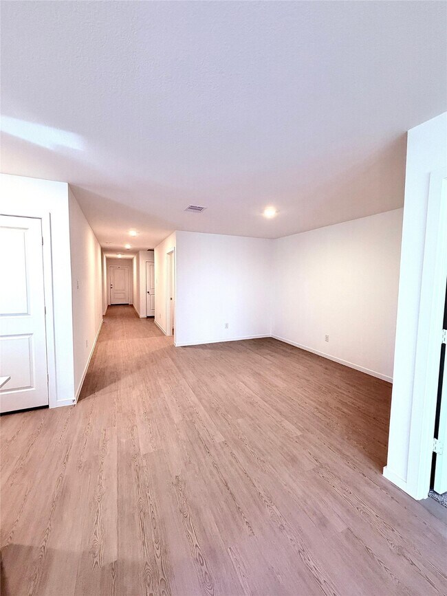 Building Photo - 6502 Tricolor Beech Ln