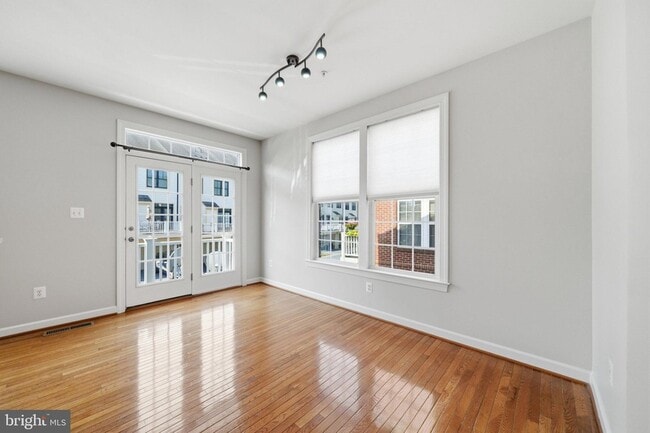 Building Photo - 8921 Amelung St