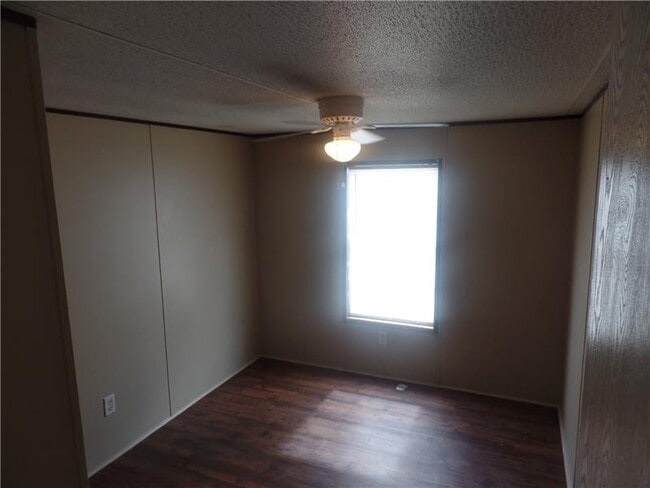 Building Photo - 161 Cowboy Ln