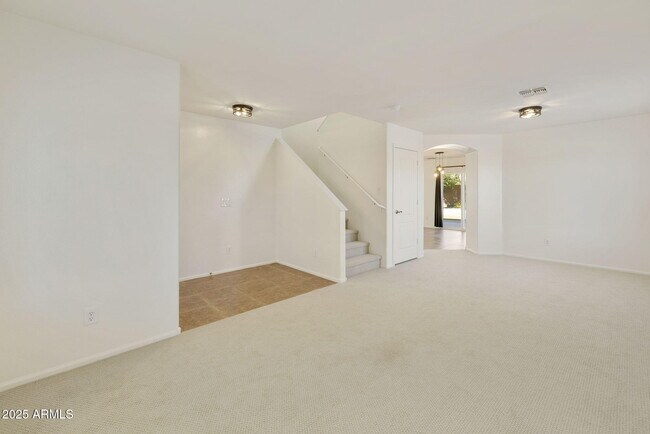 Building Photo - 2404 W Silver Sage Ln