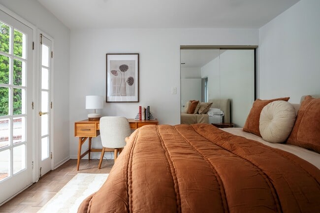 guest bedroom - 8811 Rising Glen Pl