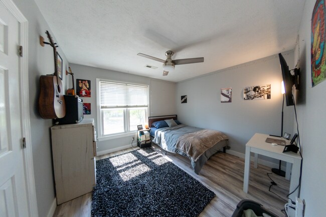 Building Photo - Barnards Landing Road | 3 bedrooms, 2 baths