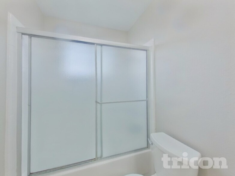 Building Photo - 3105 Rozanna Ct