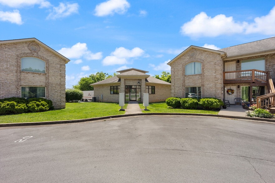 Building Photo - 22 Roks Pl