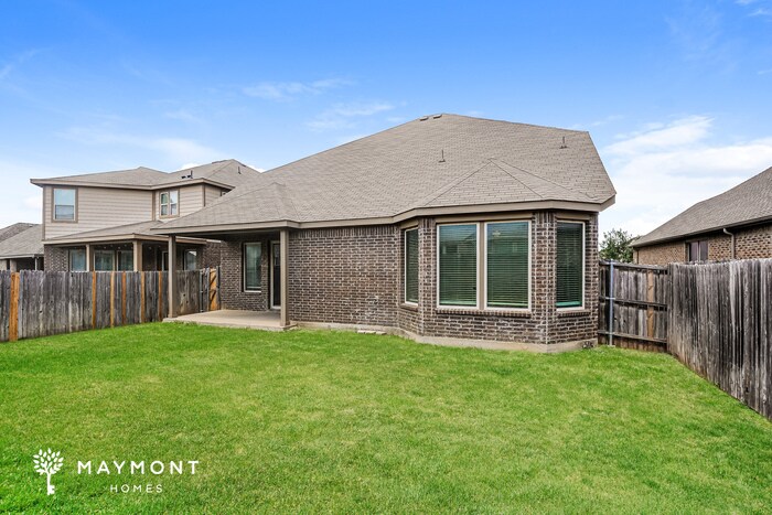 Building Photo - 8748 Maple Ridge Trail