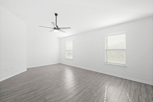 Building Photo - 146 Old Canoe Ln