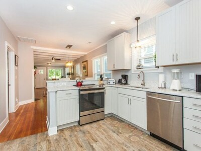 Building Photo - 26 Hanover St