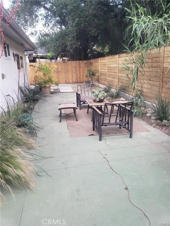 Building Photo - 124 Cedar St