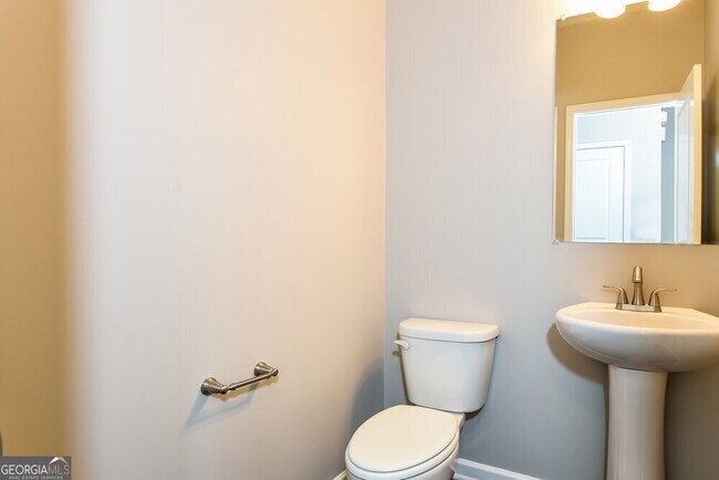 Building Photo - 4025 Tarnwood Pl