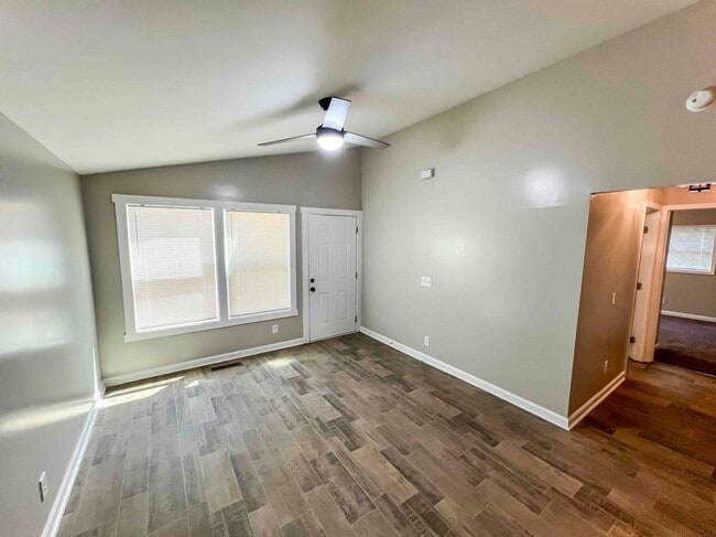 Building Photo - 18 Mockingbird Dr