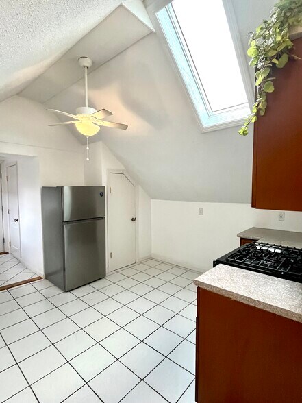 Building Photo - 41 Alto St