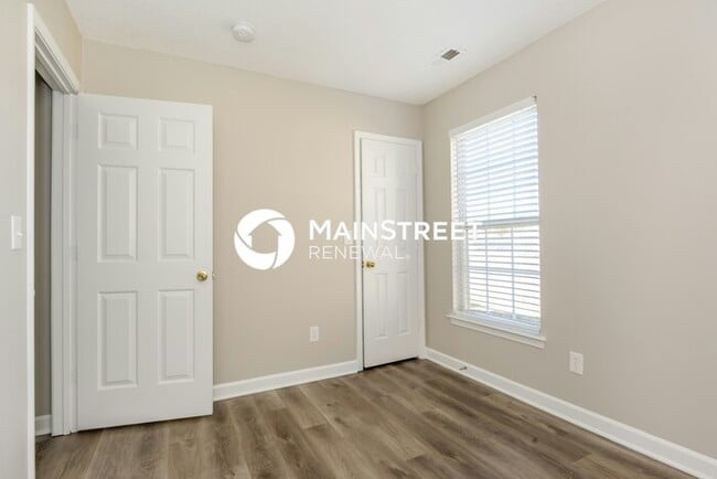 Building Photo - 3 Bedroom Pet-Friendly Home in CHARLOTTE, ...