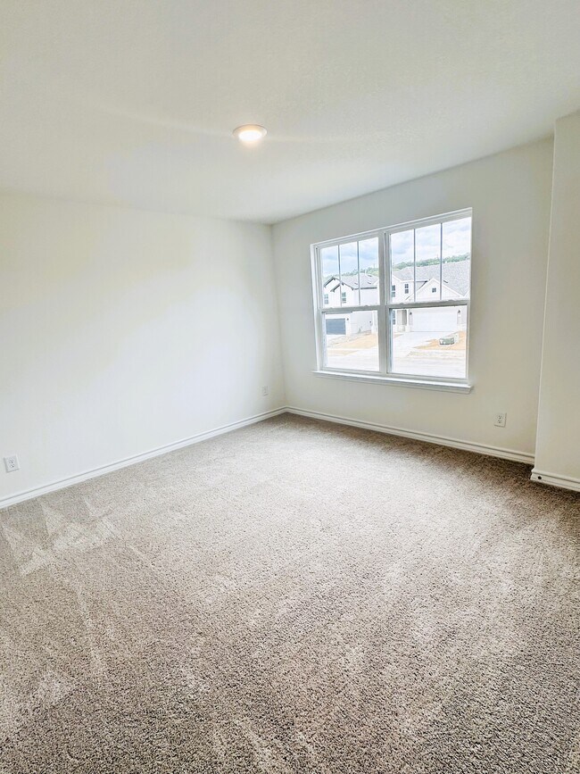 Building Photo - 612 Rustic Grv
