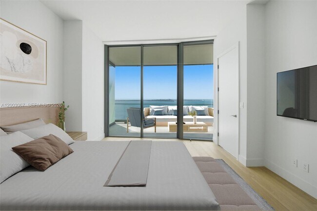 Building Photo - 175 SE 25th Rd