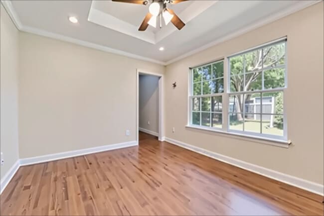 Building Photo - 711 Broadway Ave