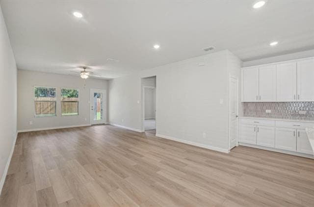 Building Photo - 705 Leavenworth Dr