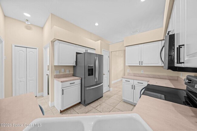 Building Photo - 3221 Windsor Estates Dr