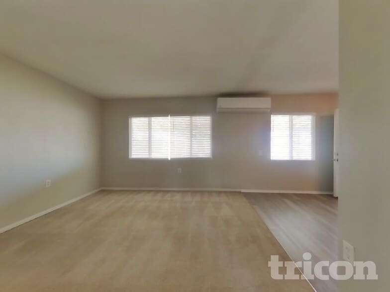Building Photo - 3290 Conejo Dr