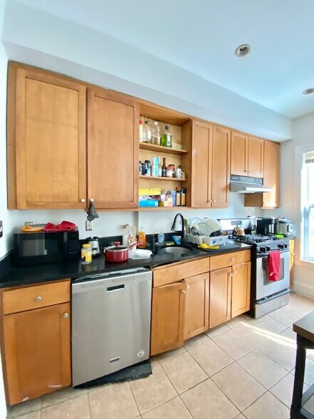 Building Photo - 31 Worthington St