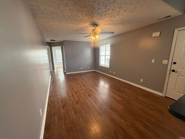 Building Photo - 5839 River Walk Cir