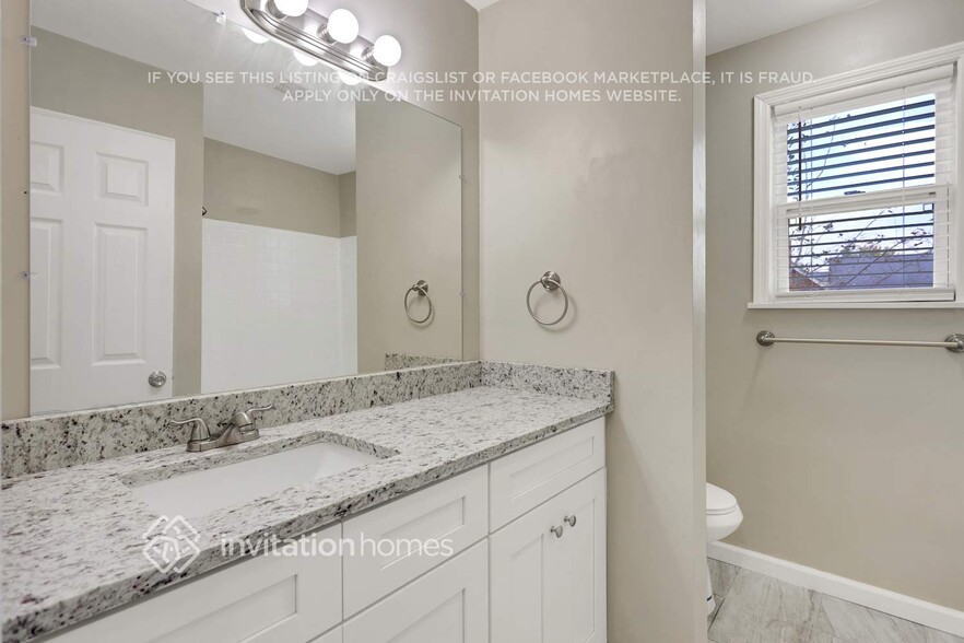 Building Photo - 2904 Nautilus Dr