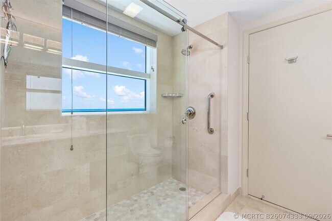 Building Photo - 2110 N Ocean Blvd