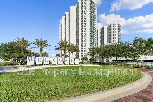 Building Photo - 241 Riverside Dr