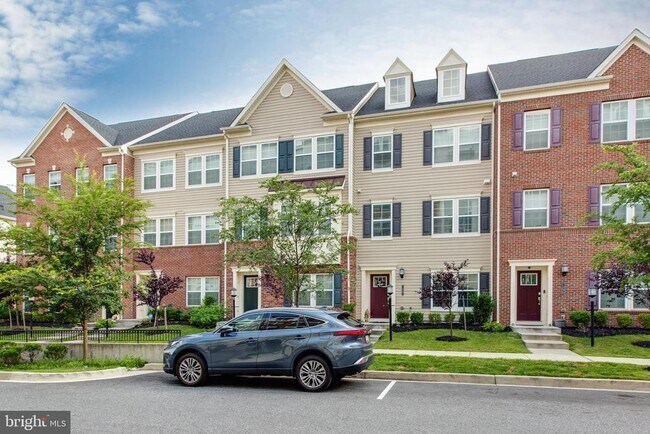 Building Photo - 7465 St Margarets Blvd