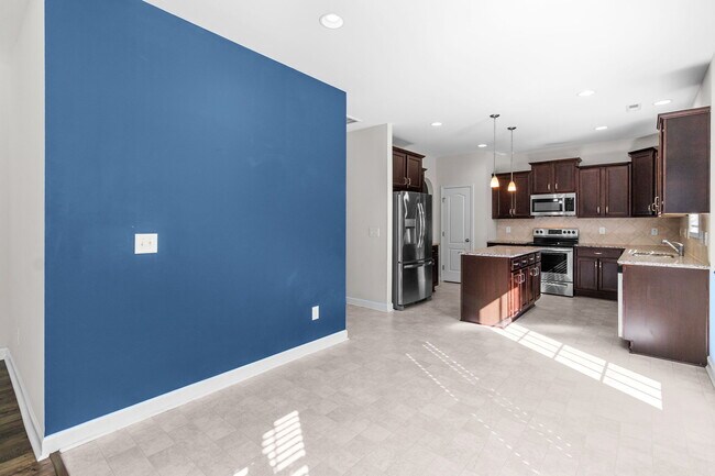 Building Photo - 4095 Irwin Dr