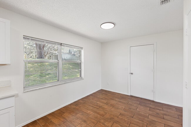 Building Photo - 1238 Padgett Cir