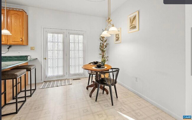 Building Photo - 1510 Beacon Hill