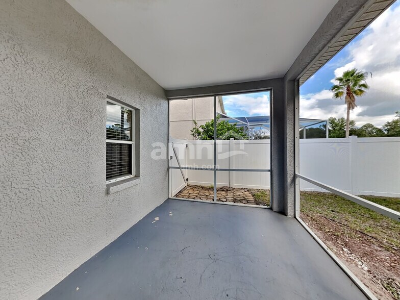 Building Photo - 1415 Loretto Cir