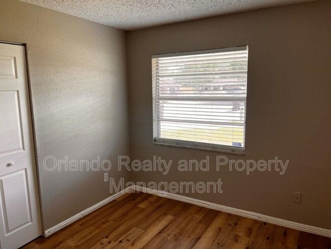Building Photo - 1728 Flores Ct