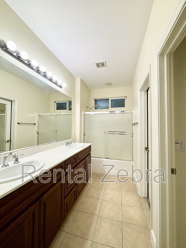 Building Photo - 480 Tolman Way