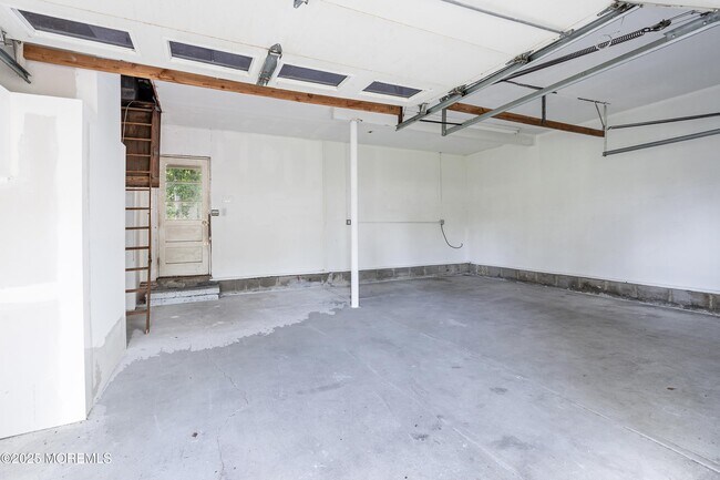 Building Photo - 1133 Marlane Rd
