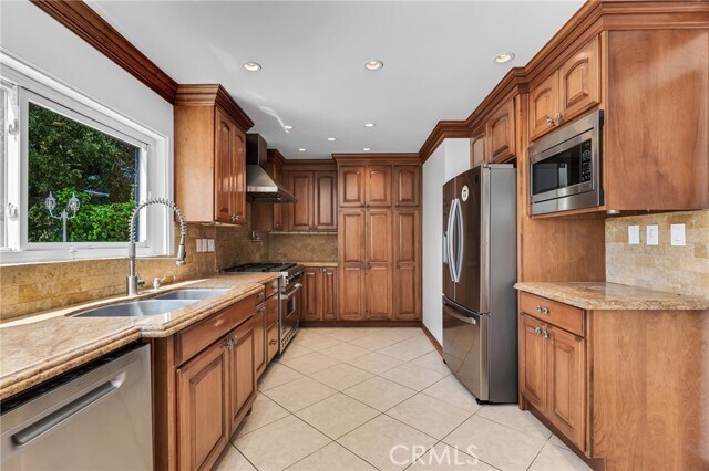 Building Photo - 10211 Clematis Ct