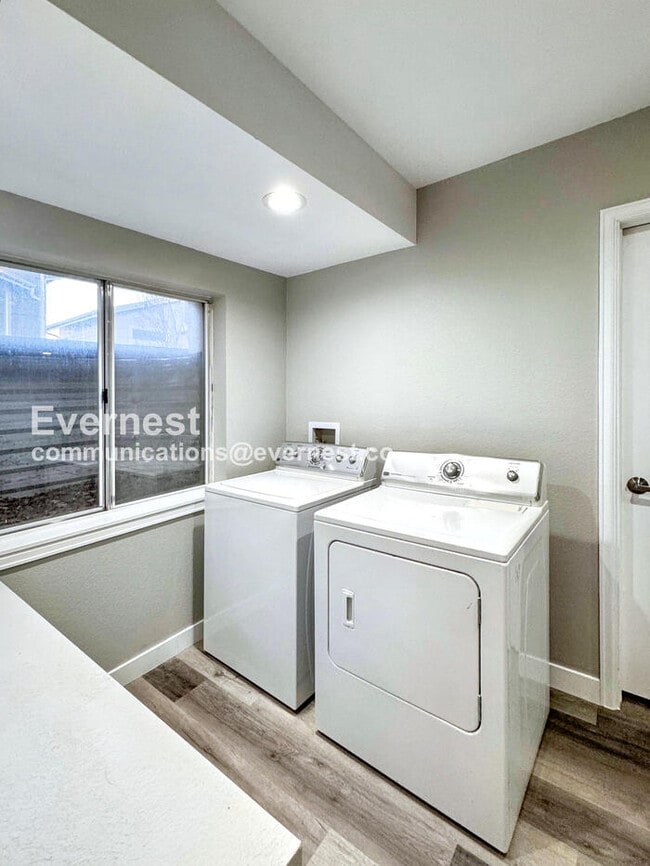 Building Photo - 10626 Cherrybrook Cir